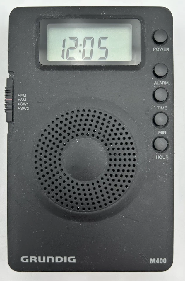 Grundig M400 AM/FM/SW Clock World Receiver With Case Tested Working VGUC - Image 3 of 4