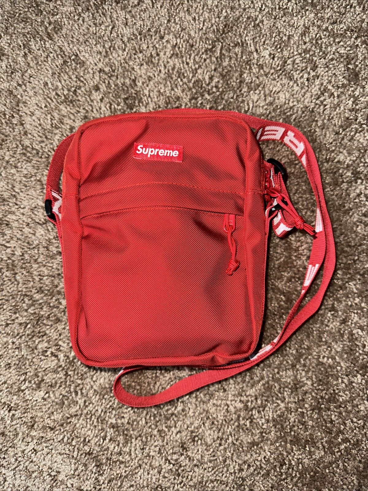 Supreme SS18 Shoulder Bag - Red