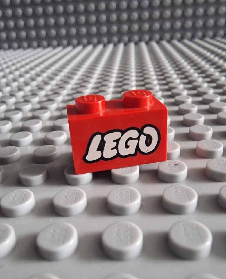 Lego Baustein 1x2 Bedruckt LEGO Logo Rot 1 Stück 3004 3004p50 K162 - Bild 1 von 1
