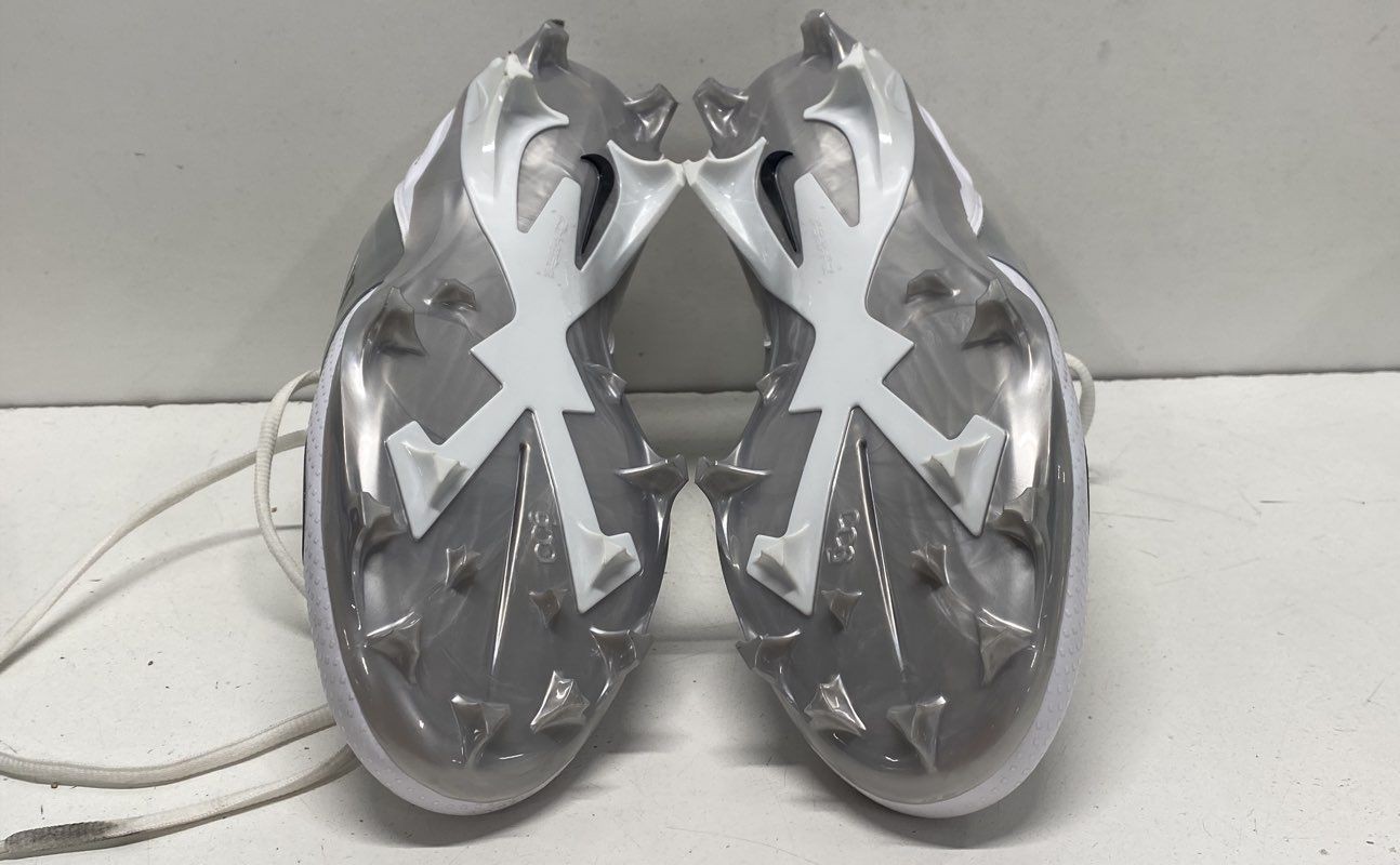 Nike White/black/silver Solid Athletic Cleats Men… - image 7