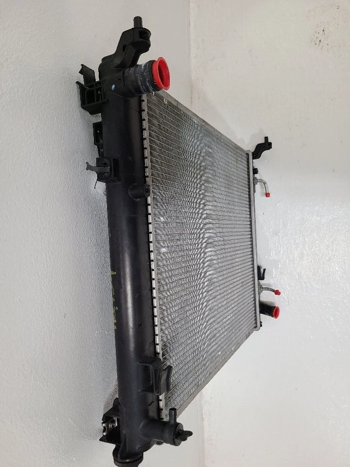 2013-2019 NISSAN VERSA Radiator Hatchback Note CVT 214603VB3A - Image 2 of 4