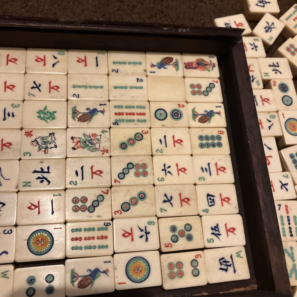 Mahjong Set Oriental Dark Wood Box 152 Tiles 4 Token Mah Jong Jongg Vintage Rare - Image 3 of 4