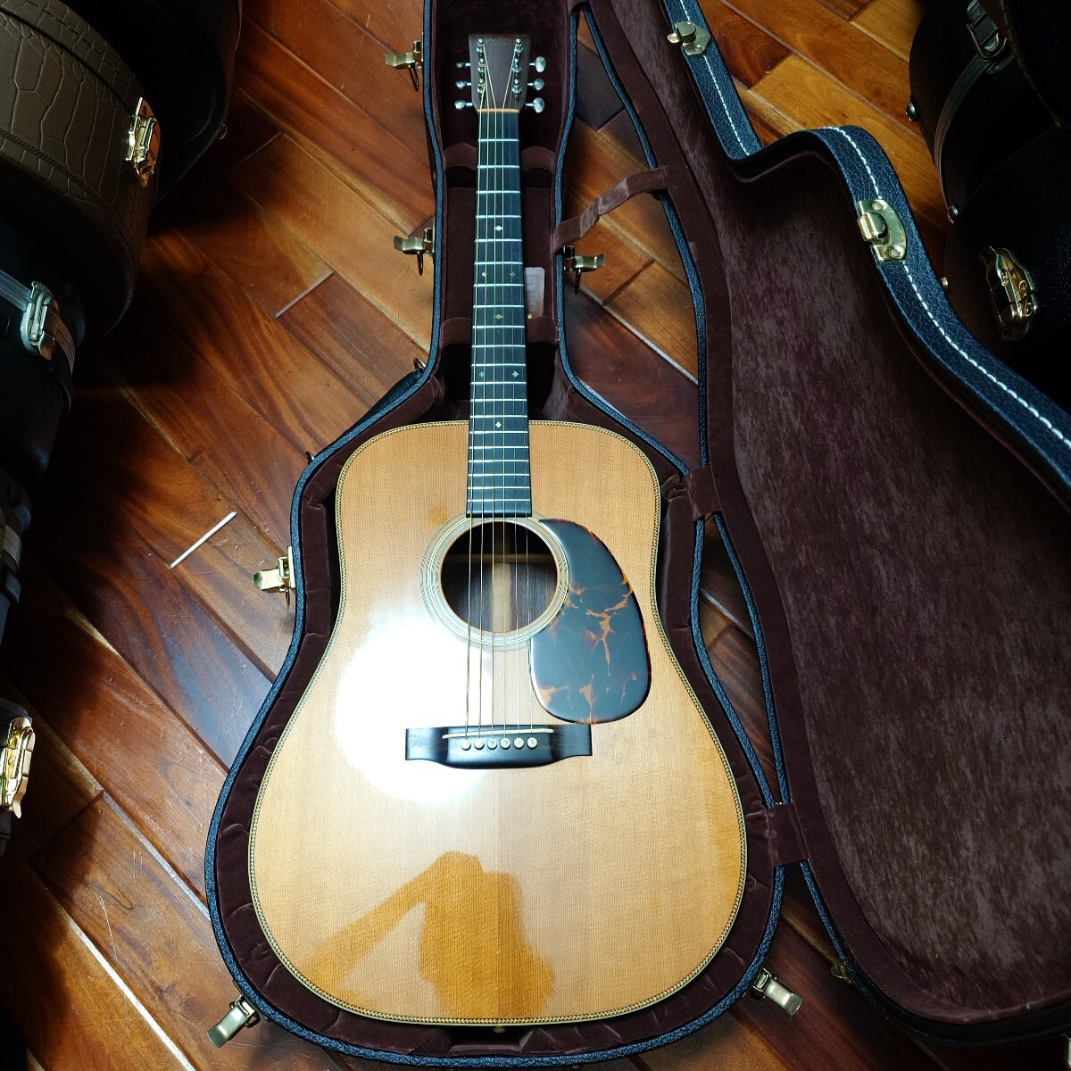 Acoustic Guitar Martin HD28 Custom Natural Pre War Reissue