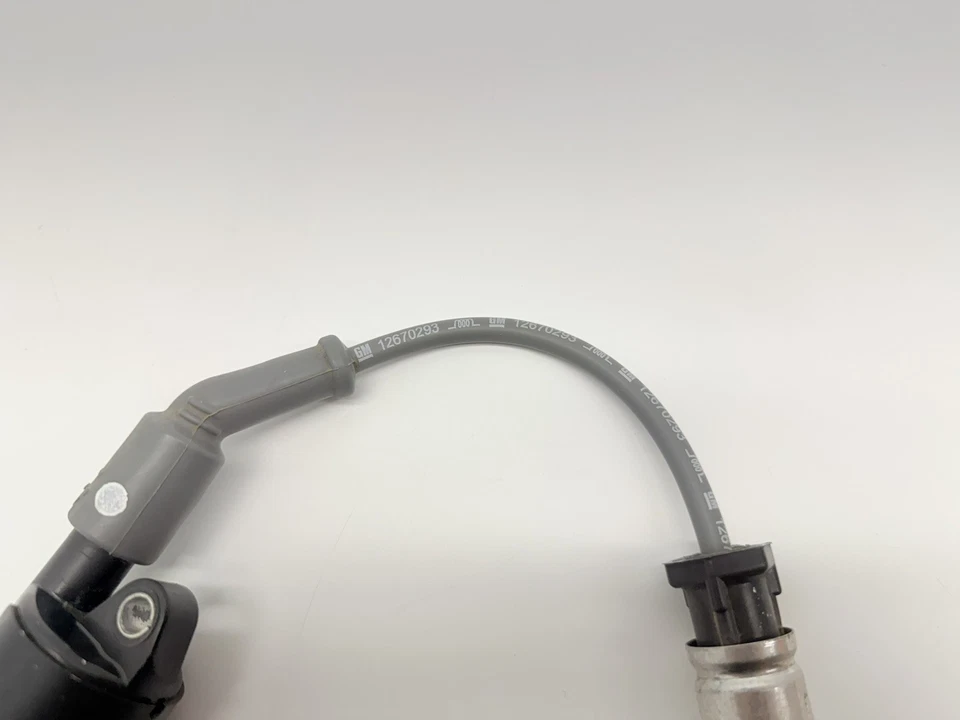 2023 Chevrolet Silverado 1500 5.3L Ignition Coil 12699383 - Image 4 of 4