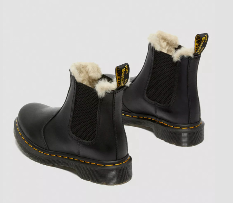 Dr. Martens 2976 Leonore Faux Fur Block Heel Lug Sole Chelsea Boots Size 6 NWT image 3
