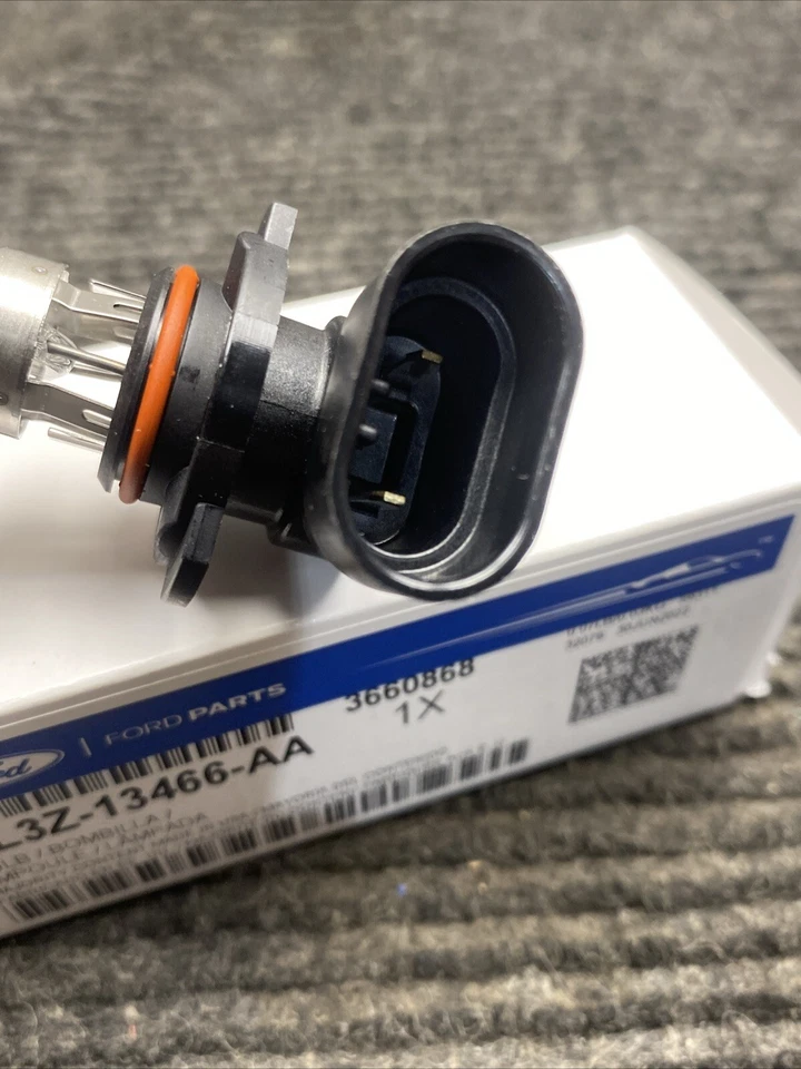 Faro antiniebla Ford OEM XL3Z-13466-AA Foto 3 de 4