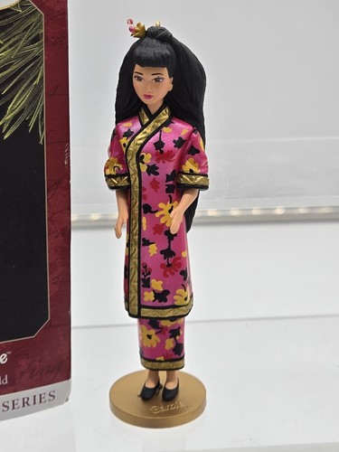 Hallmark Chinese Barbie Dolls of the World #2 Collector Series Keepsake Ornament - Bild 6 von 10