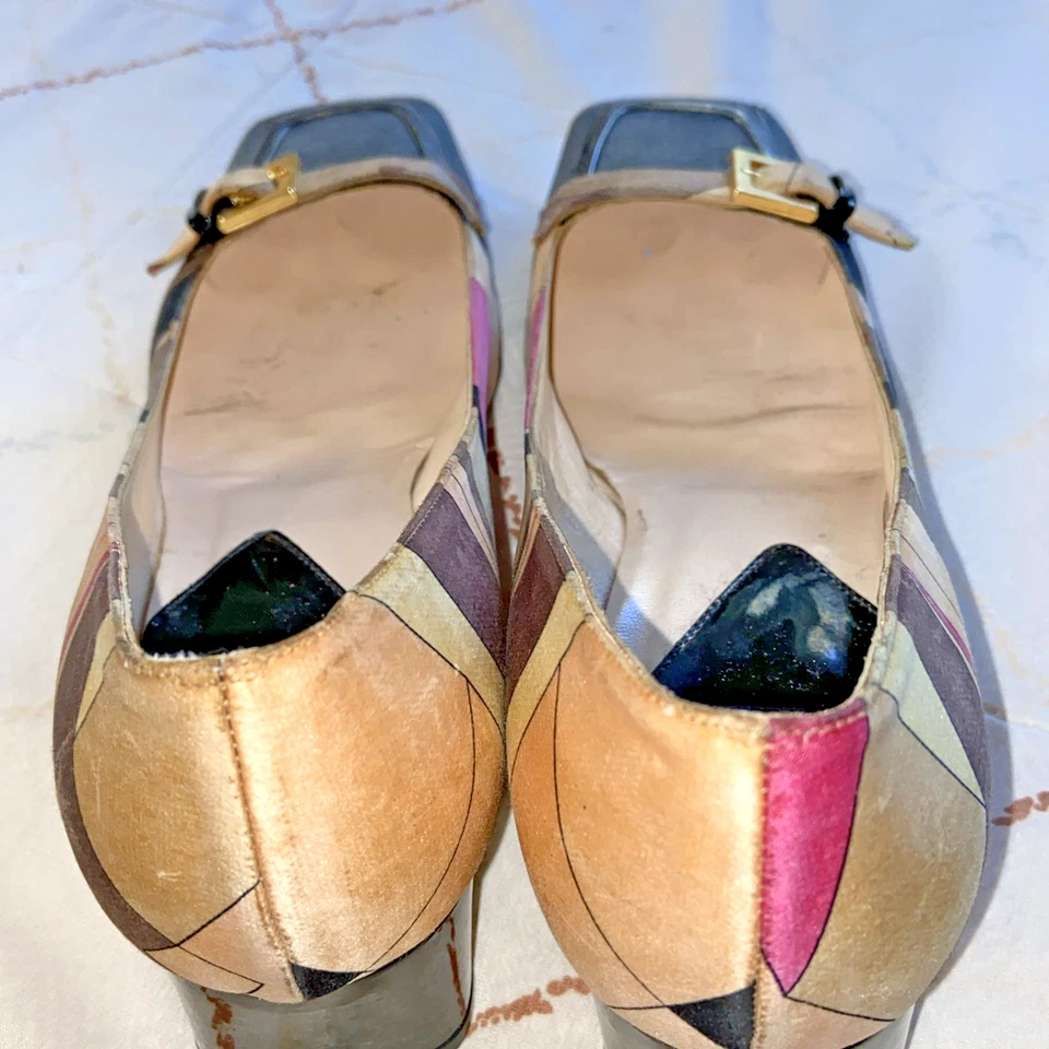 Emilio Pucci Silk Loafers Italy size 39 1/2. - Image 4 of 4