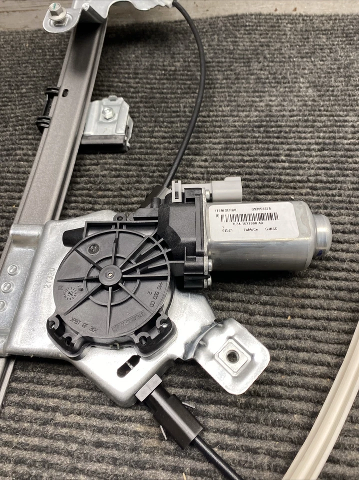 Motorcraft Power Window Motor and Regulator Assembly Rear Right WLRA-4 - Image 4 of 4