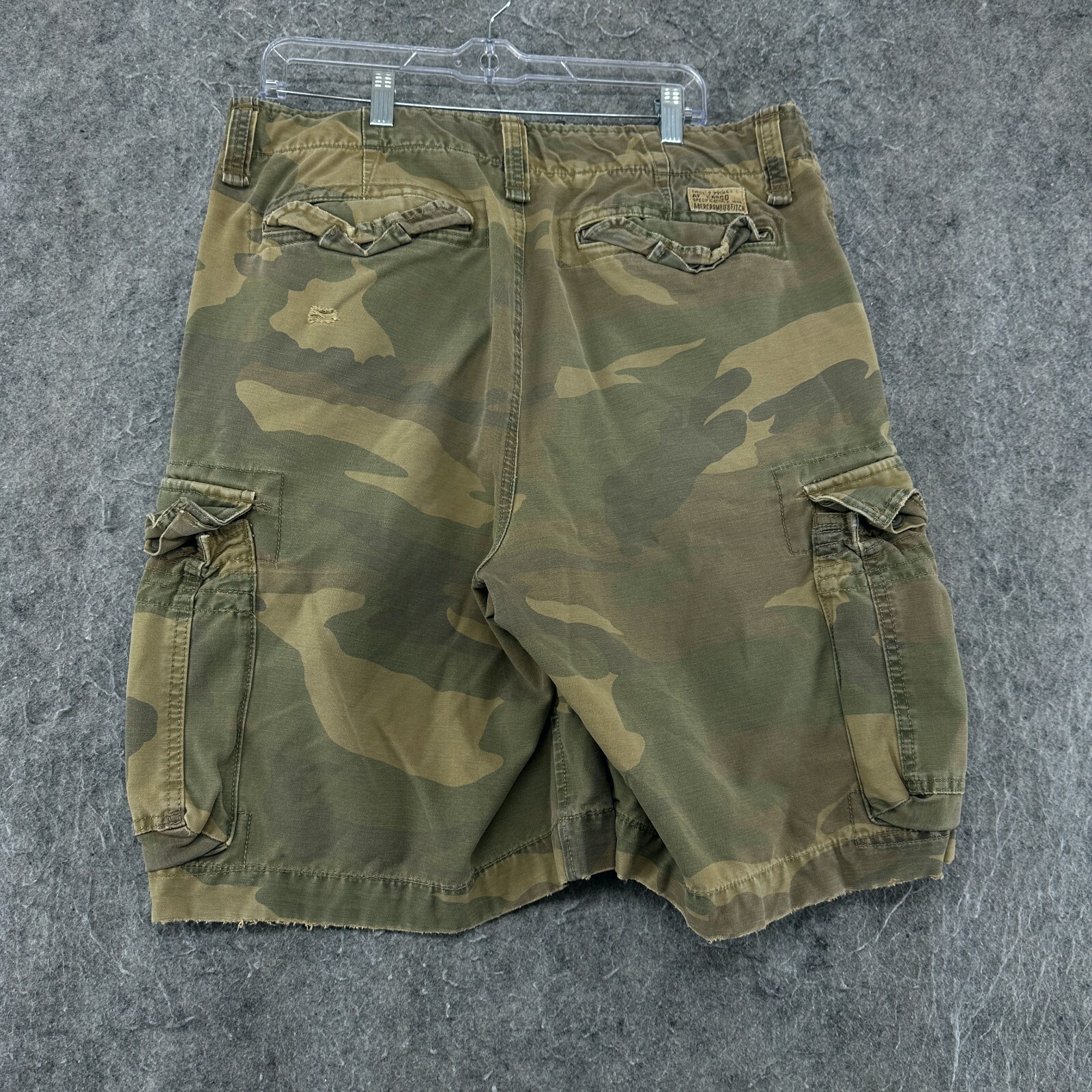 Abercrombie Fitch Shorts Mens 36 Green Camo Cargo Utility Pocket Cotton