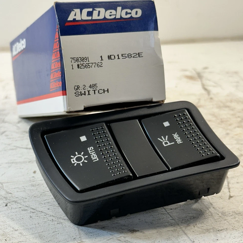 New OEM GM 25657762 Headlight Switch Buick 1992-1999 Lesabre 1992 & 94 Riviera - Image 3 of 4