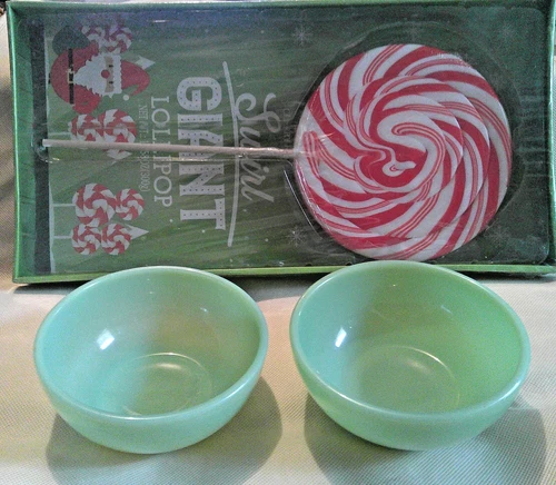 Set of 4 Anchor Hocking Fire King Jadeite 5” Chili Cereal Bowls 1 Has Crack