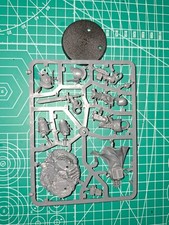 Warhammer 40k Space Marines Captain in Termin...