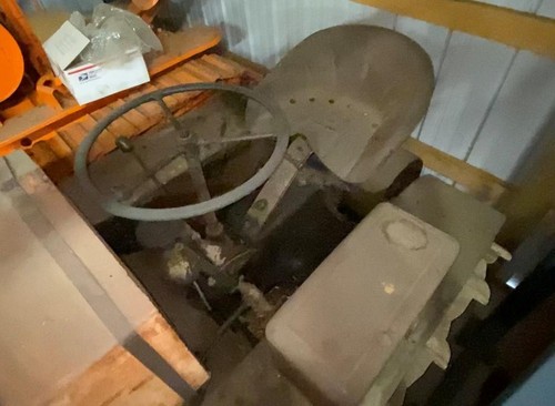 Cletrac Crawler Model K Agricultural Crawler Dozer $8900 - Picture 7 of 10