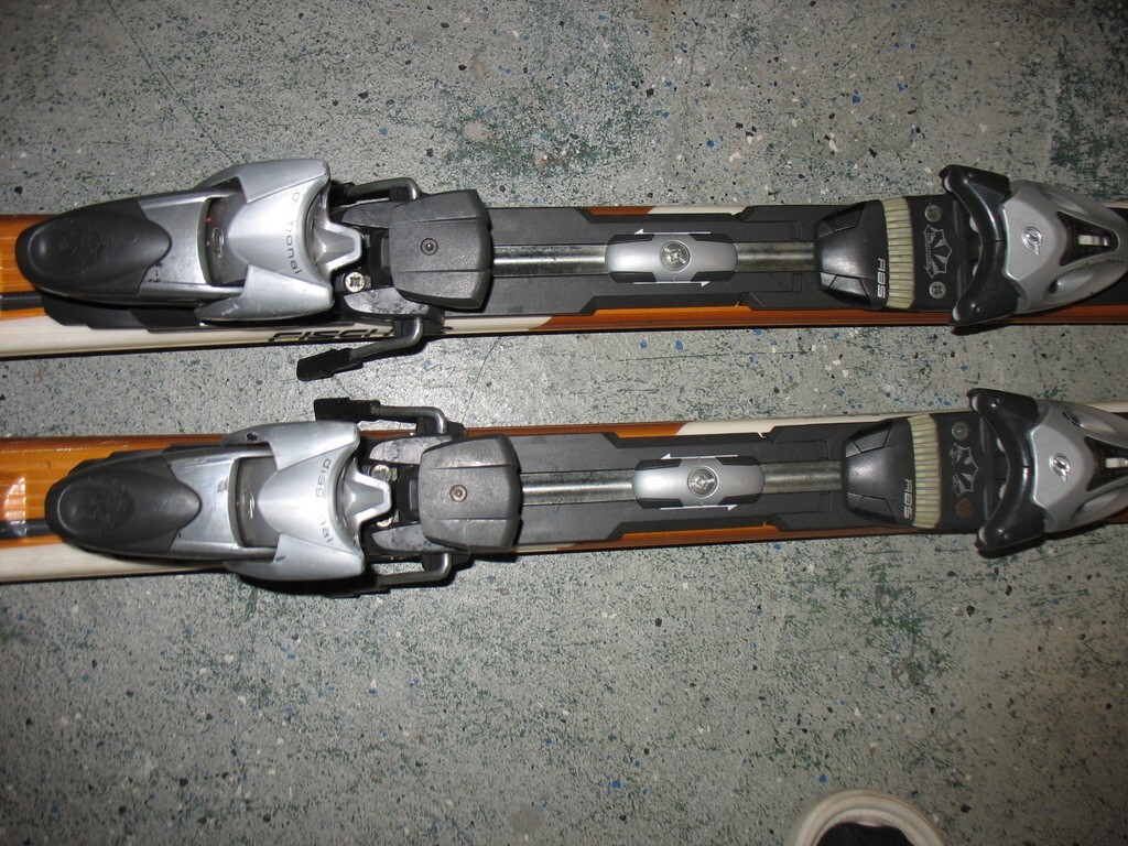 Fischer RX4GT 160cm R13 111-67-96 Skis with Tyrolia Bindings Fischer RX4GT 160cm R13 111-67-96 Skis with Tyrolia Bindings