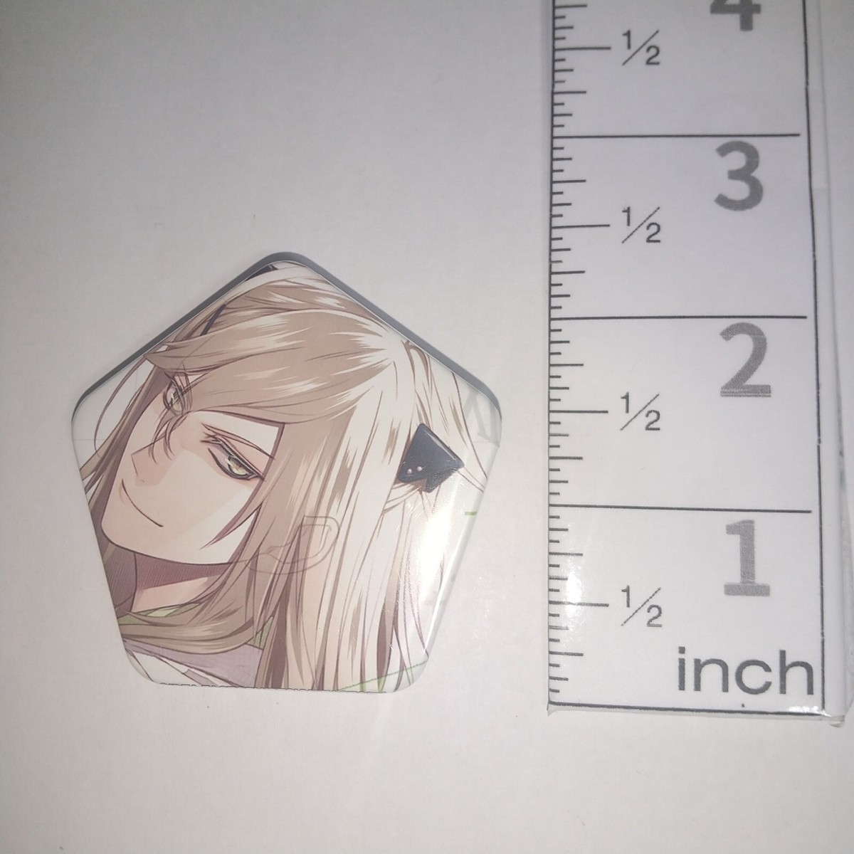 A75096 Collar x Malice Idea Factory Can badge Kageyuki