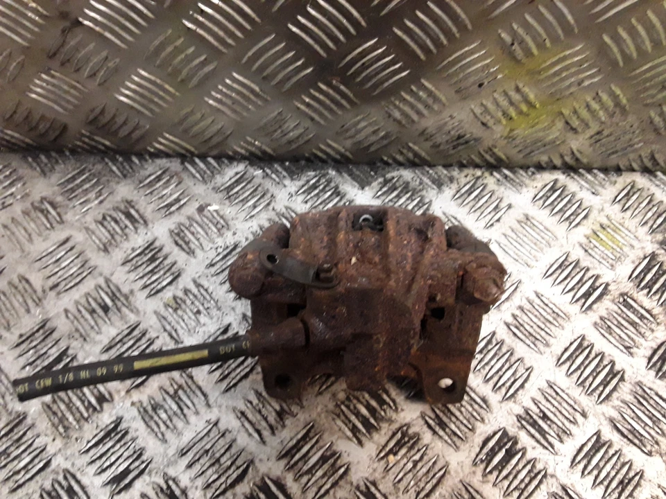 Pinza de freno delantera derecha SMART CITY COUPE 450 0,6 Foto 3 de 3