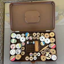 Vintage WIL-HOLD Wilson Mfg Brown Plastic Sewing Box W/ Thread And Bobbins