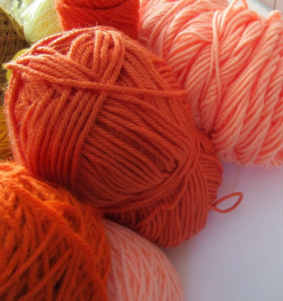 Assorted Yarns, Scrap Yarns, Lot yarns - Peach, Orange & Yellow - Image 4 of 4