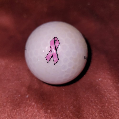 Pelota de golf rosa suave Pinnacle CLR 3 cinta de concientización sobre el cáncer de mama - Imagen 2 de 3