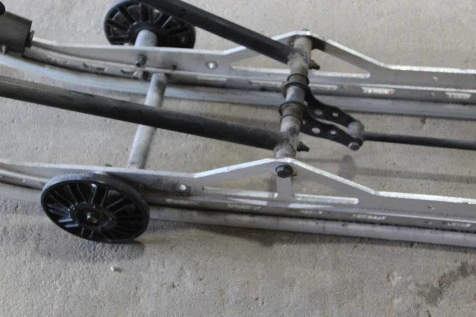 2015 Polaris Assault Rmk 800 155英寸后背架滑动悬架 — 第 4/4 张图片