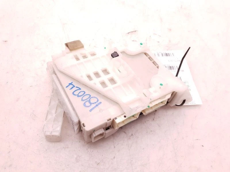 2010 TOYOTA PRIUS CABIN FUSE BOX - Image 3 of 4