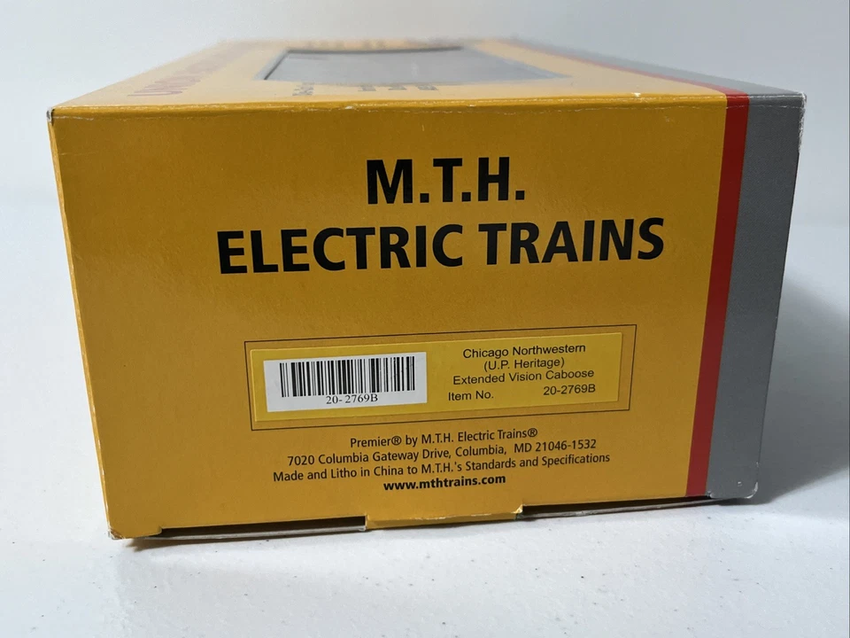 MTH 20-2769B - UP Heritage Extended Vision Caboose - Chicago NorthWestern #21995 - Image 3 of 4