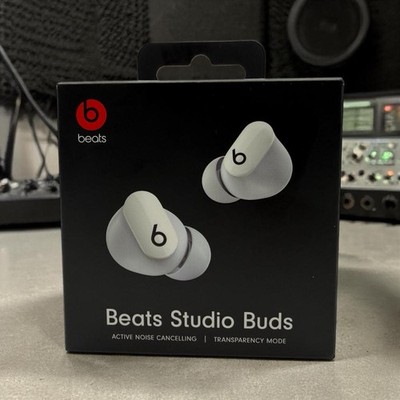 Beats Studio Buds White - Wireless Noise Cancelling, IPX4, Apple & Android - NEW