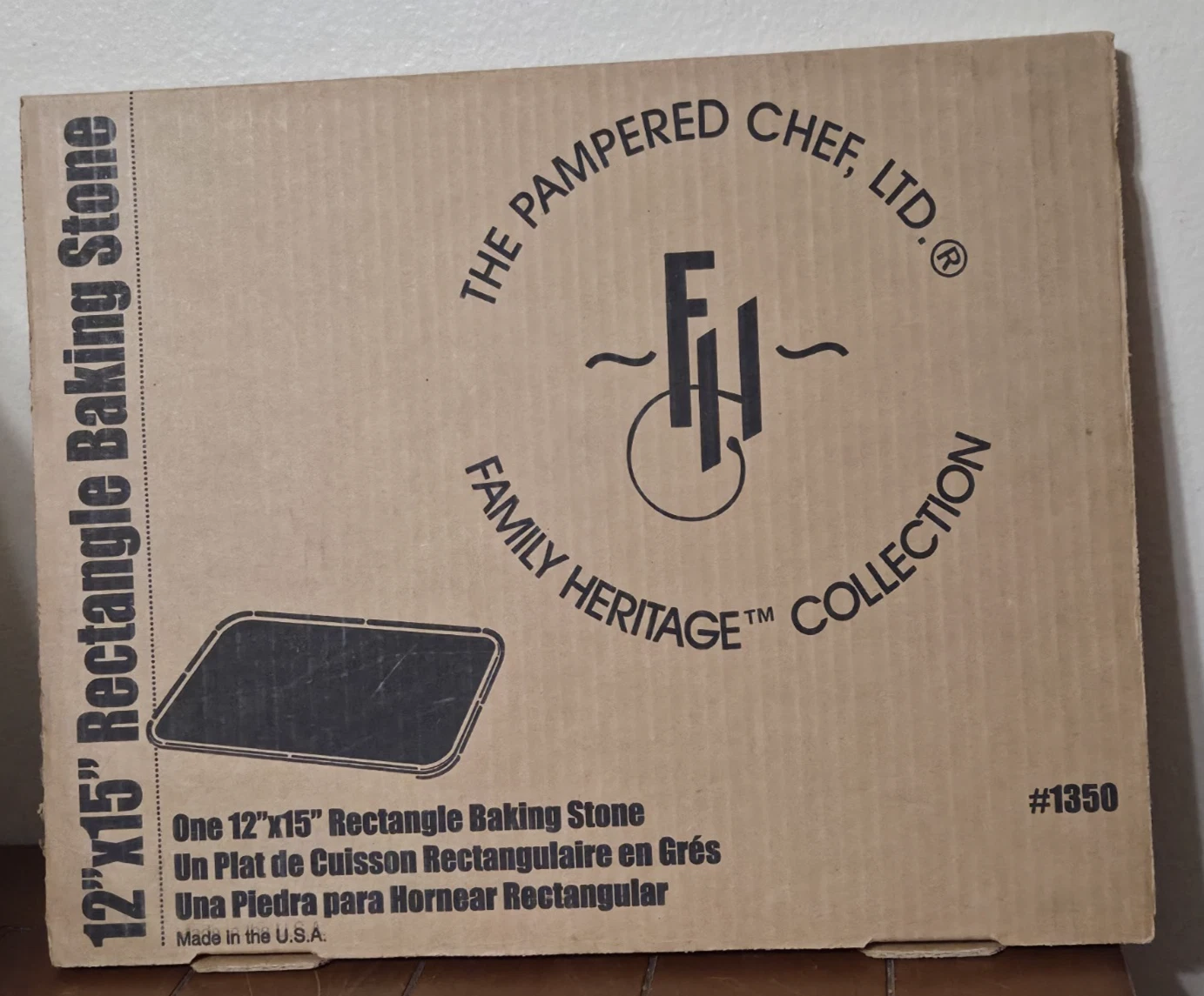 NEW PAMPERED CHEF #1350 RECTANGLE BAKING STONEWARE 12" x 15" Family Heritage
