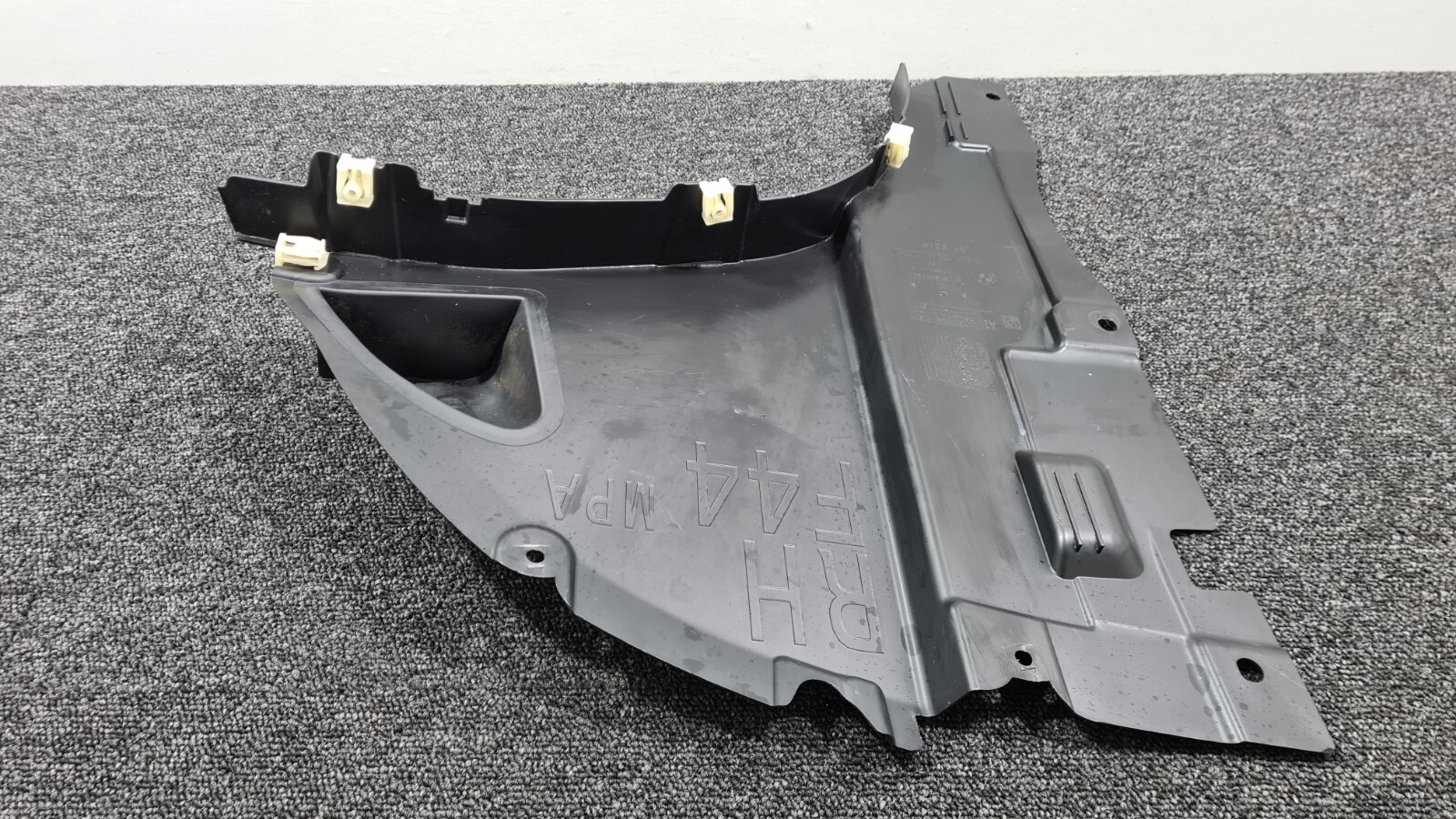 BMW 2 SERIES F44 INNER WING LINER WHEEL HOUSING COVER TRIM 8497244