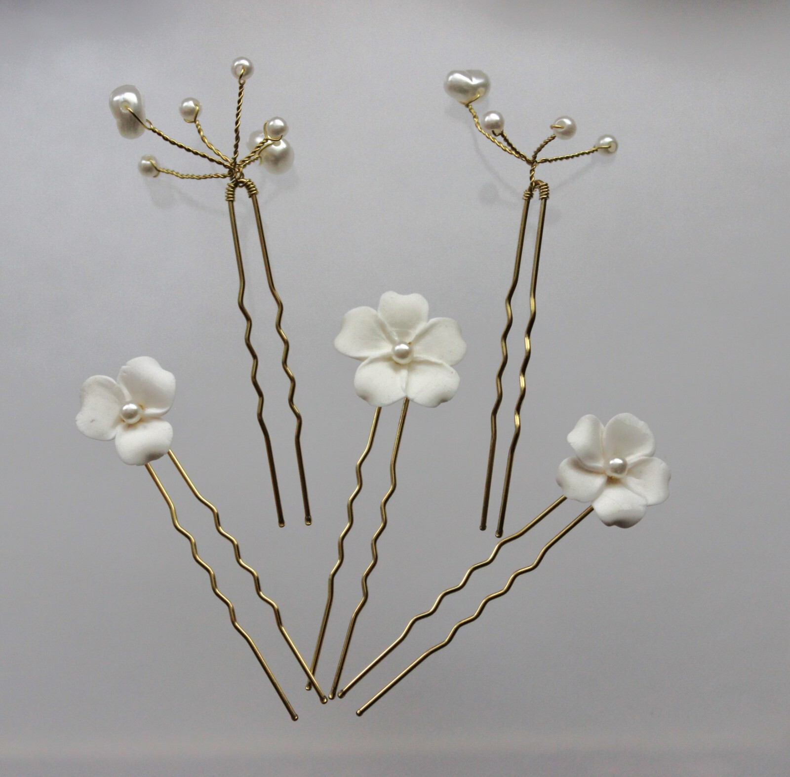 Conjunto de horquillas para boda o comunión. Hechas a mano.