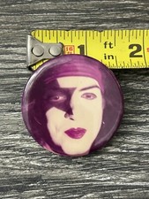 KISS BUTTON Pin Badge The Elder Paul Stanley Face 1 3/4" Vintage Kiss Aucoin Era