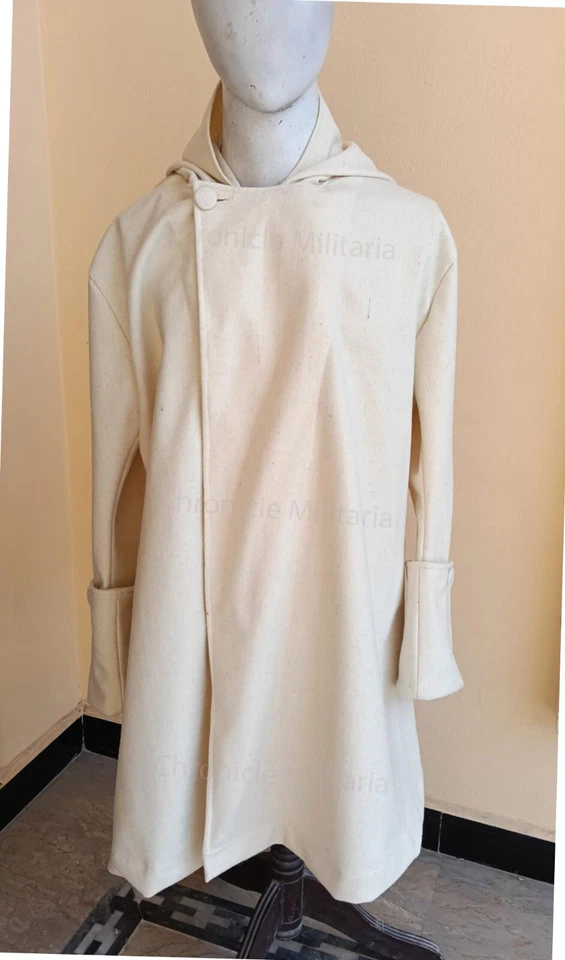 Abrigo con capucha estilo francés capote siglo XVIII Foto 3 de 4