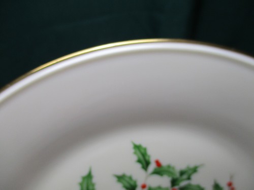Lenox Special Holly and Berries Plate Dinner (1) 10 5/8" - Picture 3 of 4