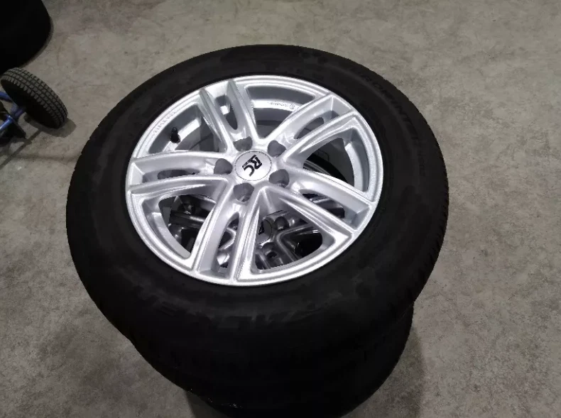 Winterradsatz Winterräder M+S A3 Ibiza Leon Scala Fabia Polo Golf 195/65R15 91T - Bild 2 von 2