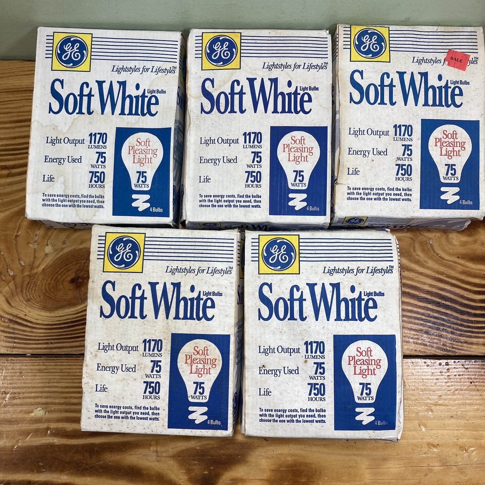 20 Light Bulbs Total