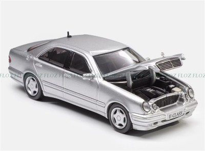 Max well Mercedes Benz E320 W210 6th Generation E-Class metallic silver 1:64 Car