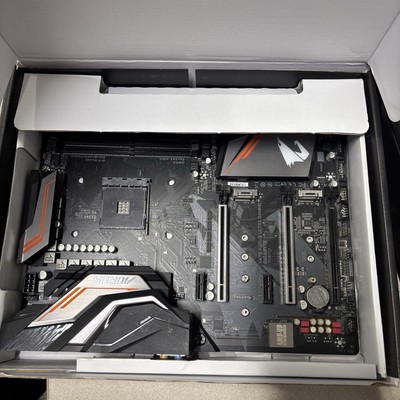 GIGABYTE X470 AORUS ULTRA GAMING AMD AM4 DDR4 ATX Motherboard #R5