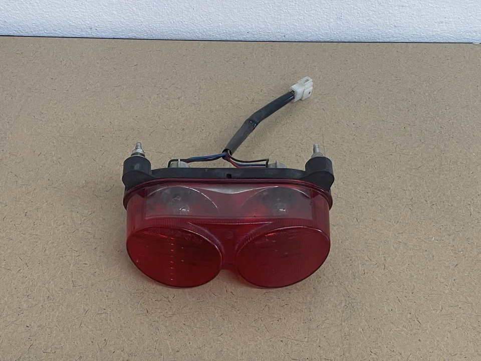 Luz de freno trasera Kawasaki ZX6R ZX6J ZZR600 ZX9R Ninja OEM Foto 4 de 4