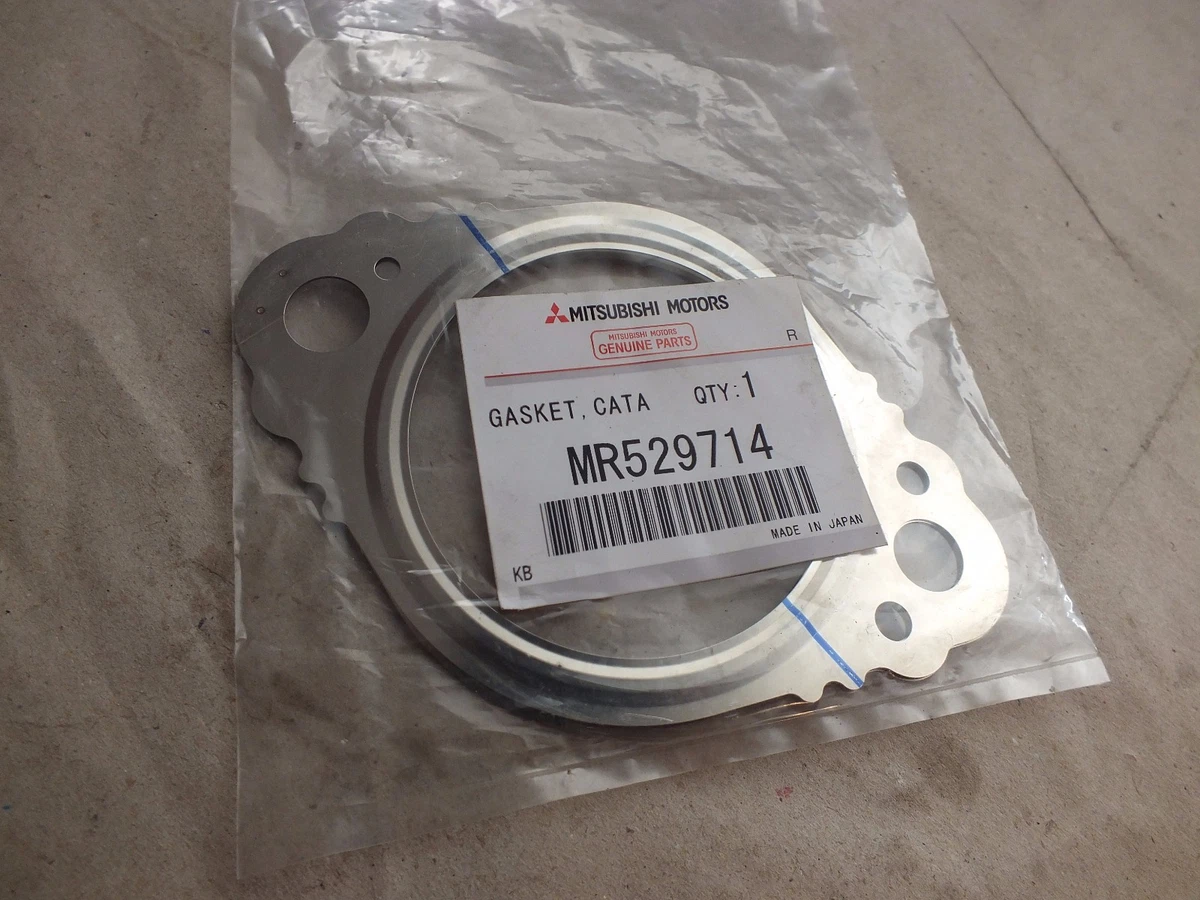 New Genuine Mitsubishi Exhaust catalyst gasket fits various models  