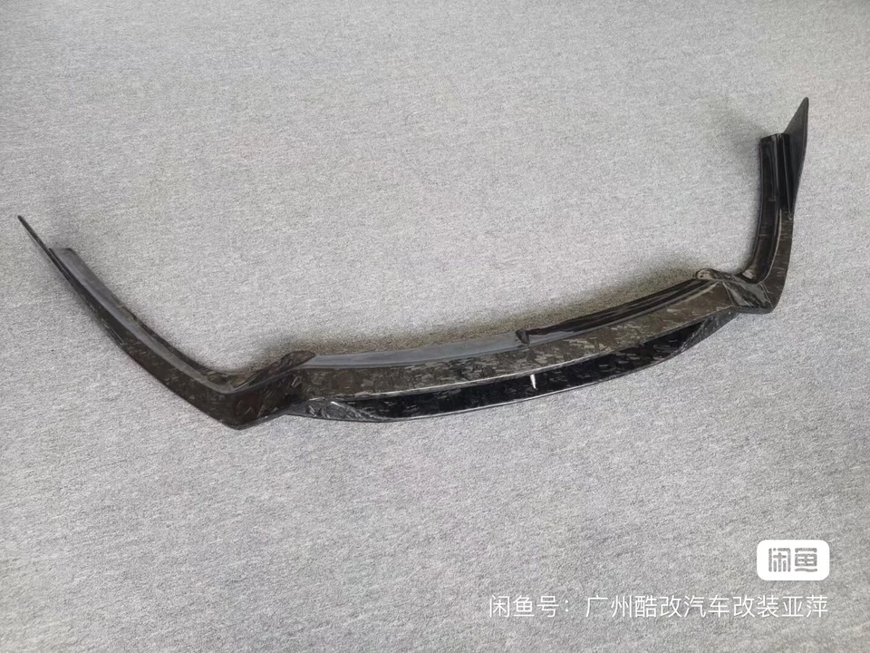 Divisor de lábios dianteiro de fibra de carbono forjado real para Ferrari F12 Berlinetta - Imagem 3 de 3
