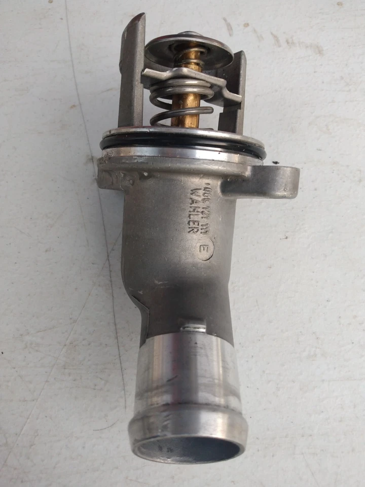 Carcasa termostato WAHLER 92 GRADOS ABIERTO AUDI A 4 A6 3,0 L 06C-121-111 E Foto 2 de 2