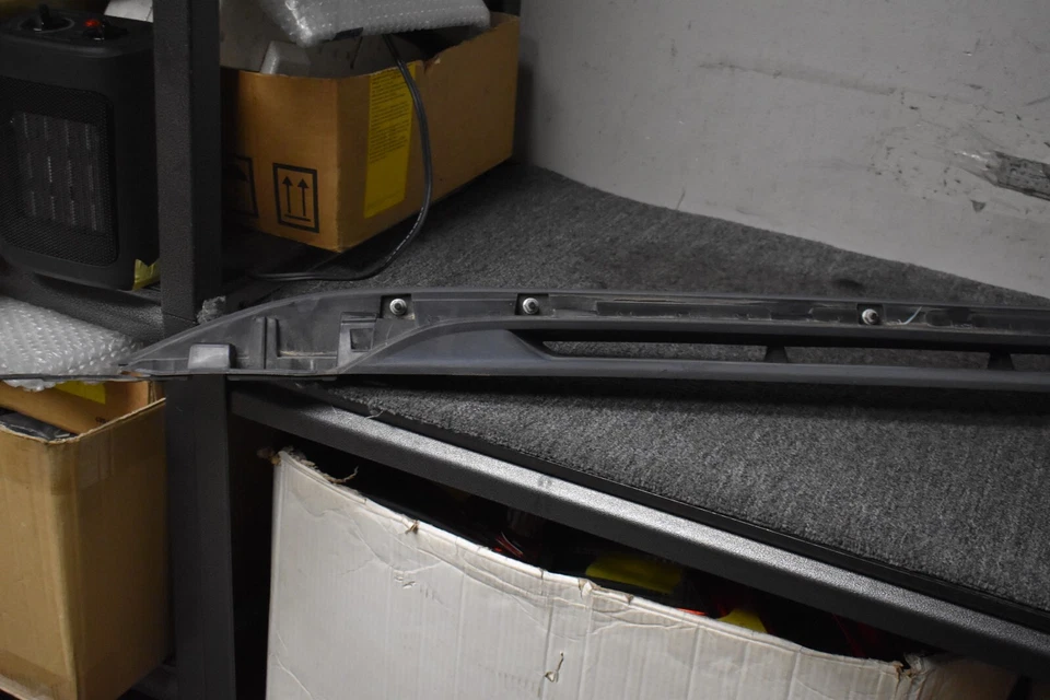 2008 GMC ACADIA RIGHT SIDE CROSS RAIL FACTORY OEM - Image 2 of 4