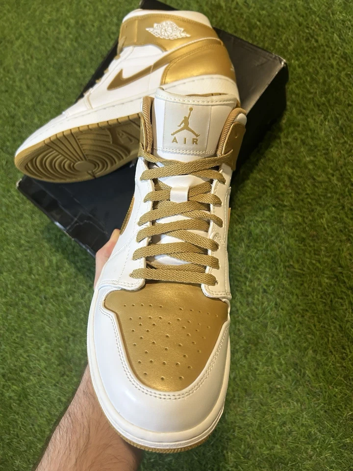 Talla 11 - Air Jordan 1 Phat Blanco Metálico Dorado Foto 3 de 4