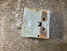 Nissan X-Trail T30 2005 Links Halterung Stoßstange Stoßfänger vorne MBL20784