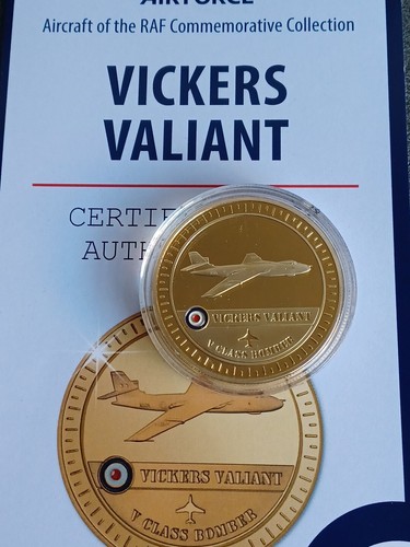 RAF VICKERS VALIANT ROYAL AIR FORCE 44m ENAMELLED GOLD PLATED MEDAL - coa
