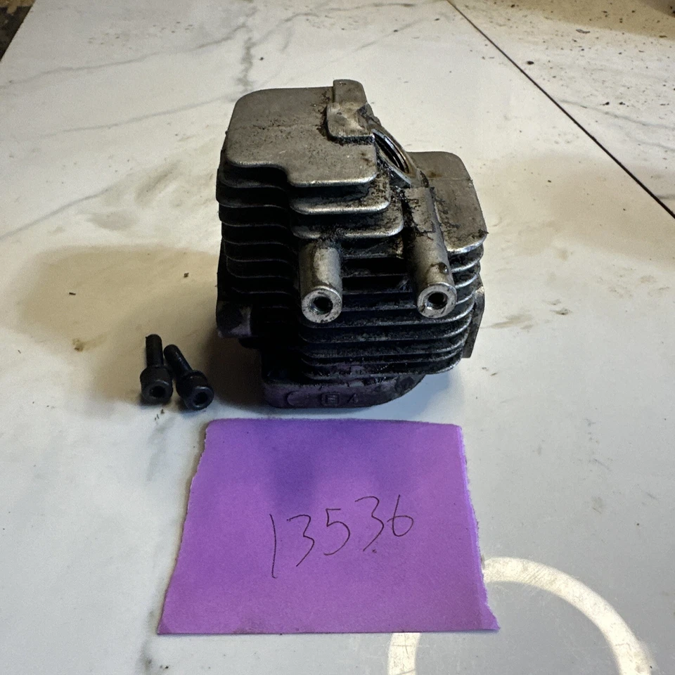 Cilindro Echo Hc180 OEM Original A130000550 Foto 2 de 4