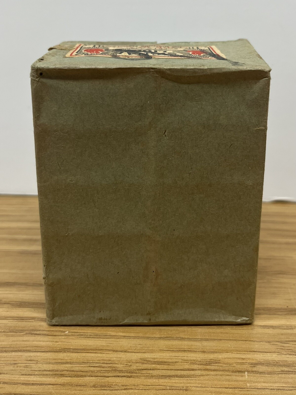 UNOPENED PACKAGE OF 10 VINTAGE DIAMOND SIGNAL LIGHT SAFETY MATCHES