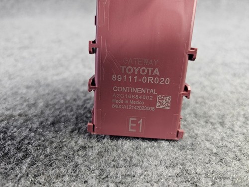 UNIDAD DE MÓDULO DE CONTROL INFORMÁTICO TOYOTA RAV4 19-23 FABRICANTE DE EQUIPOS ORIGINALES GATEWAY RED 89111-0R020 - Imagen 4 de 4