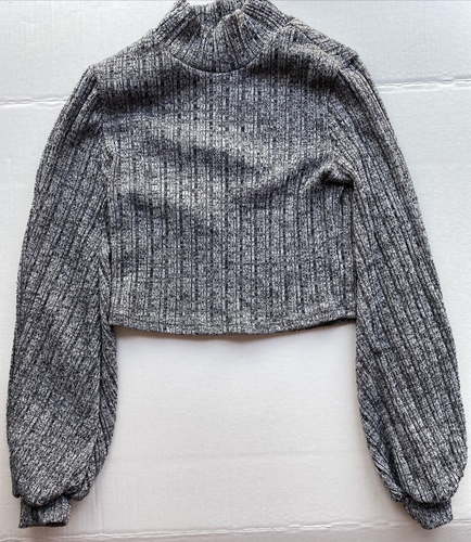 Women's Fashion Nova Crop Top Medium Gray & Black Long Sleeve High Neck - Picture 2 of 8